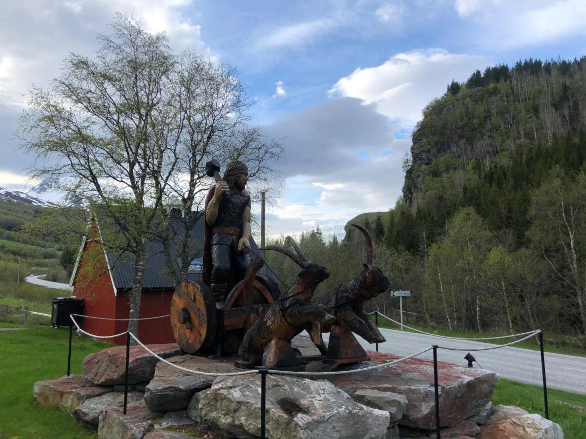 Solvang World Heritage Camping Eidsdal Kültér fotó